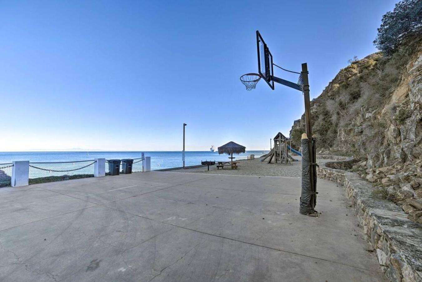 Gorgeous Oceanfront Villa With Panoramic Views Avalon Exterior photo